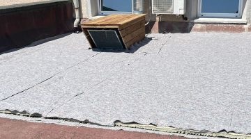 Imagen de la instalación de una cubierta vegetal